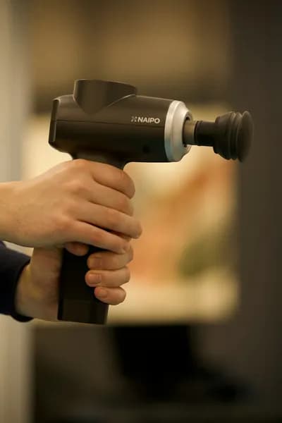 Choosing the Right Massage Gun: A Practical Guide to Muscle Recovery and Everyday Comfort Cover