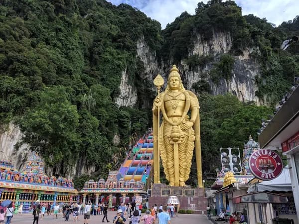 Batu Caves: History, Culture, and Spiritual Life at Malaysia’s Murugan Temple Cover