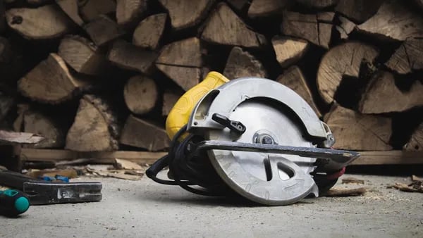 Cut Smarter, Not Harder: My Real-World Journey to the Best Circular Saws (and Lessons Learned Along the Way) Cover
