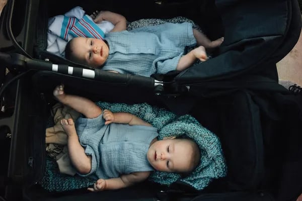 The Safety Standard: A Clear, Candid Guide to Choosing the Best Infant Car Seats Cover
